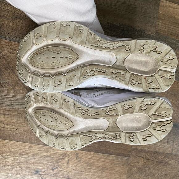 Asics Running Sneakers Shoes White Cream Faux Suede Monochrome Neutral Retro - Picture 14 of 14